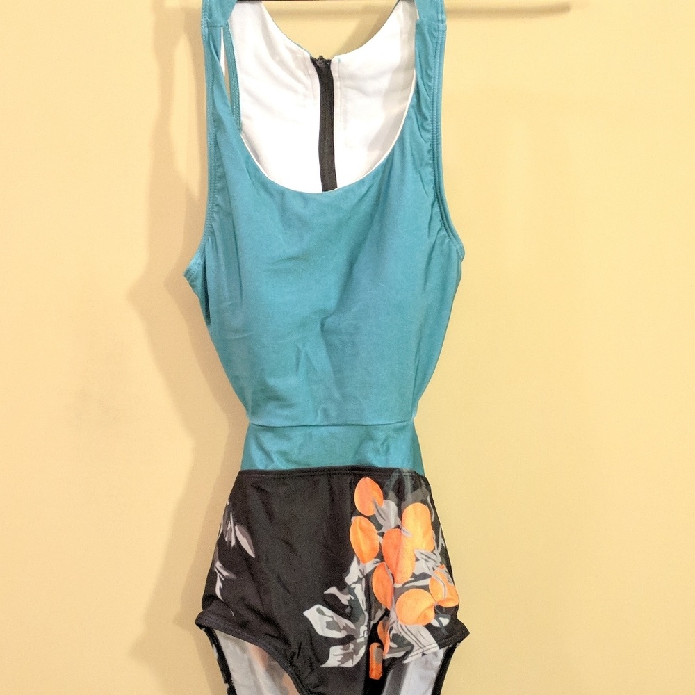 Bathing Suit - Picture 3 of 5